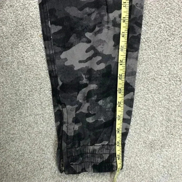 Spanx Camo Jogger Pants Black and Grey NWT NEW - Picture 6 of 14
